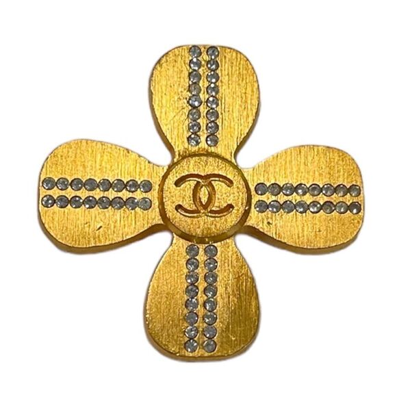 CHANEL STUNNING Vintage Gold & Crystal CC Logo RARE Clover 🍀 Brooch - Picture 1 of 13